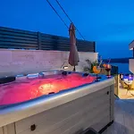Villa Marassi With Heated Pool, Hot Tub And Sauna *