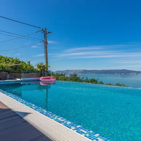 Villa Marassi With Heated Pool, Hot Tub And Sauna *
