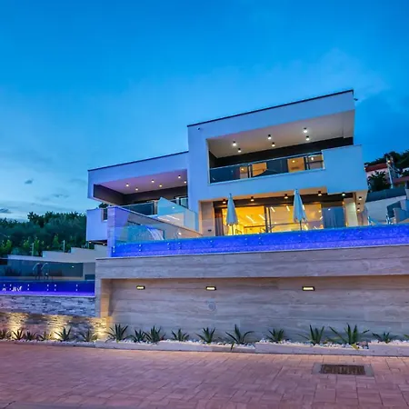 Marassi With Heated Pool, Hot Tub And Sauna Villa *