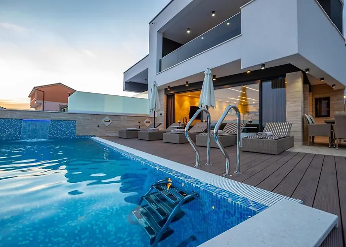 Marassi With Heated Pool, Hot Tub And Sauna * Crikvenica