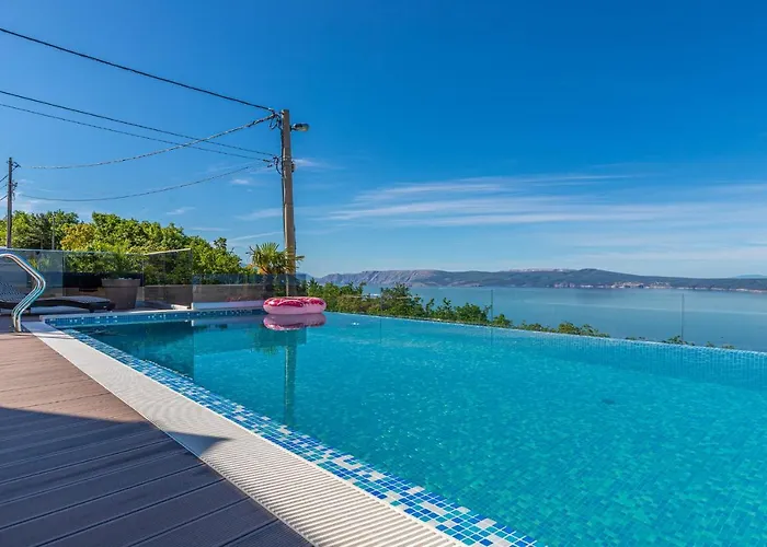 Villa Marassi With Heated Pool, Hot Tub And Sauna *