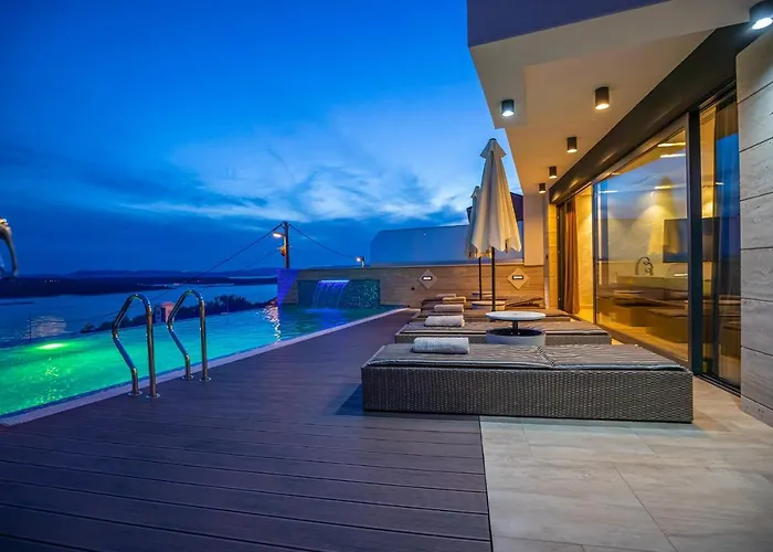 Marassi With Heated Pool, Hot Tub And Sauna