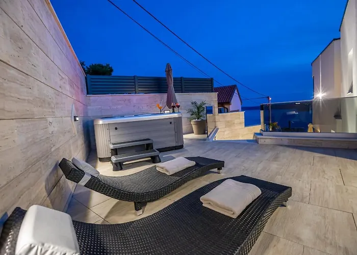 Marassi With Heated Pool, Hot Tub And Sauna * Crikvenica