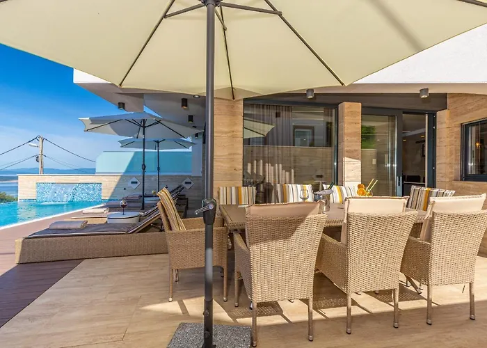 Villa Marassi With Heated Pool, Hot Tub And Sauna *