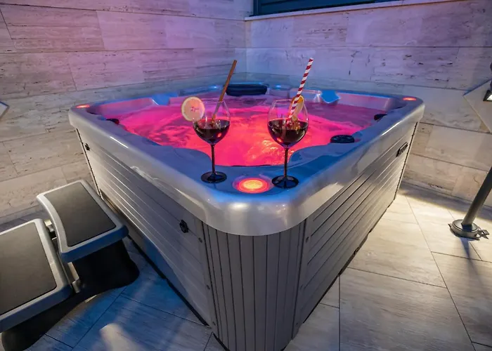 Marassi With Heated Pool, Hot Tub And Sauna