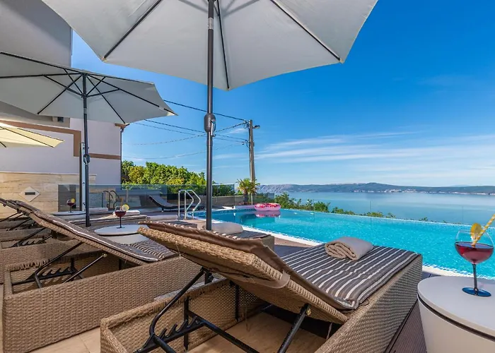 Villa Marassi With Heated Pool, Hot Tub And Sauna