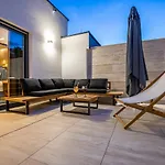 Villa Marassi With Heated Pool, Hot Tub And Sauna Crikvenica