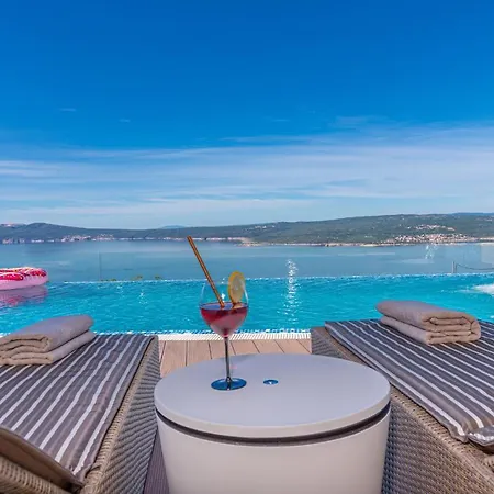 Marassi With Heated Pool, Hot Tub And Sauna Vilă Crikvenica