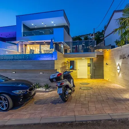 Marassi With Heated Pool, Hot Tub And Sauna Vilă Crikvenica