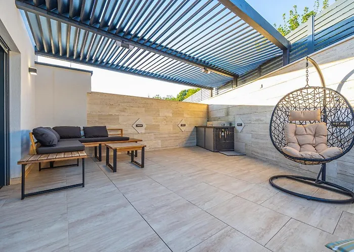 Marassi With Heated Pool, Hot Tub And Sauna * Crikvenica