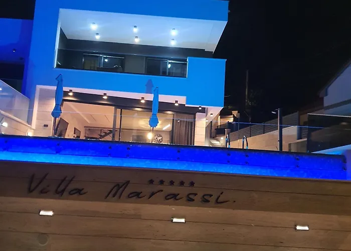 Villa Marassi With Heated Pool, Hot Tub And Sauna *